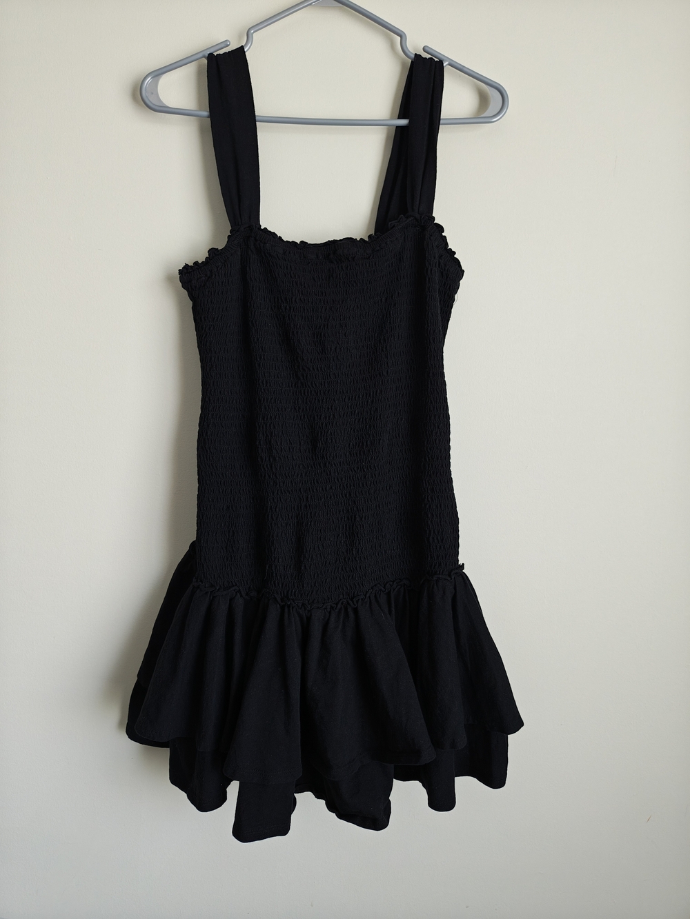 American Eagle Outfitters Black Smocked Tiered Mini Dress with Adjustable Straps - Picture 4 of 11